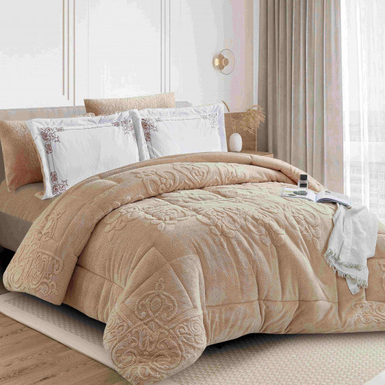 4-Piece Single Winter Comforter Set with Embroidered Pillowcases