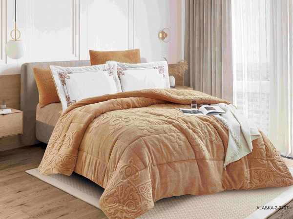 4-Piece Single Winter Comforter Set with Embroidered Pillowcases