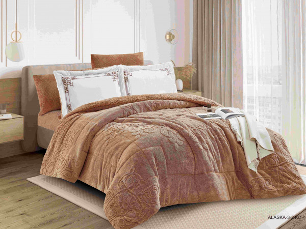 4-Piece Single Winter Comforter Set with Embroidered Pillowcases