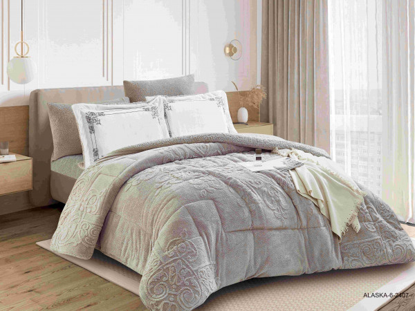 4-Piece Single Winter Comforter Set with Embroidered Pillowcases