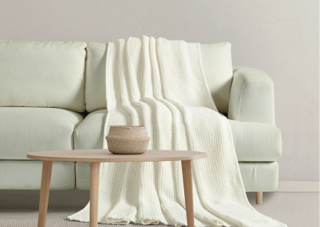 Decorative Blanket 160 × 220 cm – Warm, Lightweight & Durable