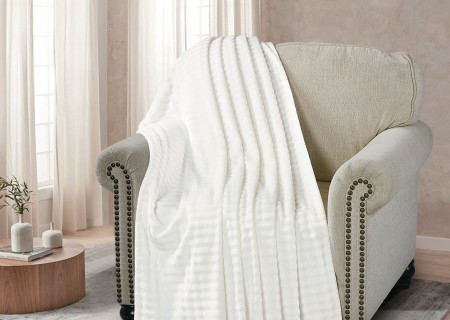 Decorative Blanket 160 × 220 cm – Warm, Lightweight & Durable