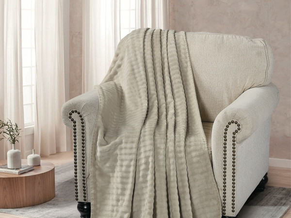Decorative Blanket 160 × 220 cm – Warm, Lightweight & Durable