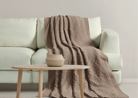 Decorative Blanket 160 × 220 cm – Warm, Lightweight & Durable