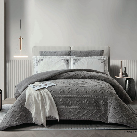 4-Piece Single Winter Comforter Set with Embroidered Pillowcases - Winter Collection