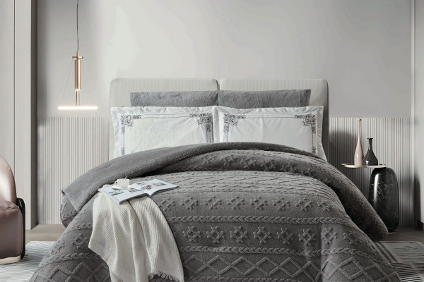 6-Piece Double Winter Comforter Set with Embroidered Pillowcases - Winter Collection