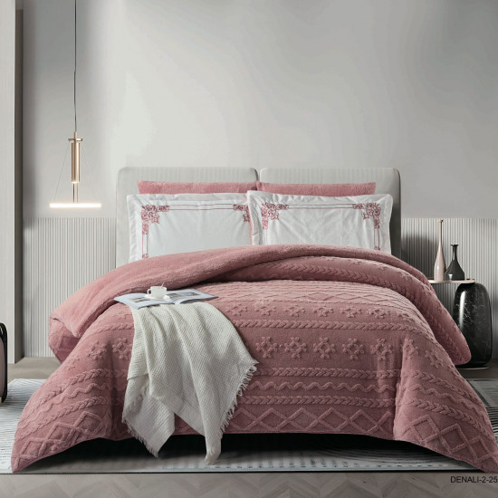 4-Piece Single Winter Comforter Set with Embroidered Pillowcases - Winter Collection