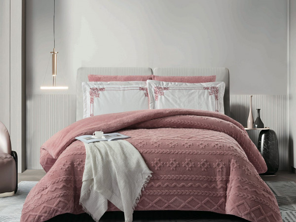 4-Piece Single Winter Comforter Set with Embroidered Pillowcases - Winter Collection