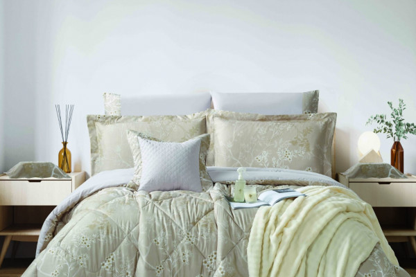 SUPERKING SIZE COMFORTER 9PCS SET WITH HARD BOX PACKING