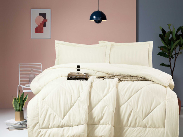 Queen Size 4PCS Bedding Set – Comforter, Fitted Sheet & Pillowcases