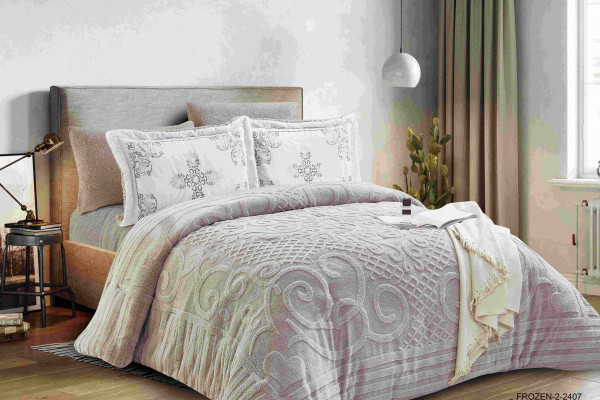 Winter Comforter Set