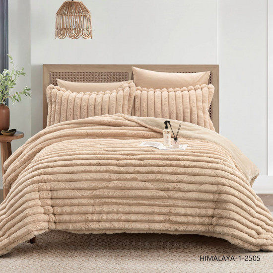 6-Piece Ultra Fluffy Comforter Bedding Set (King Size – 260×240 cm) 6-Piece Ultra Fluffy Comforter Bedding Set (King Size – 260×240 cm)