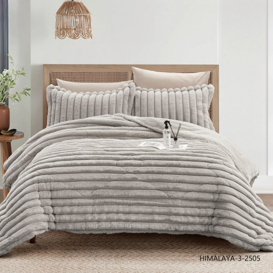 6-Piece Ultra Fluffy Comforter Bedding Set (King Size – 260×240 cm) 6-Piece Ultra Fluffy Comforter Bedding Set (King Size – 260×240 cm)