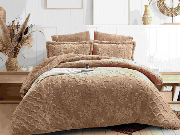 4-Piece Single Winter Comforter Set with Embroidered Pillowcases - Winter Collection