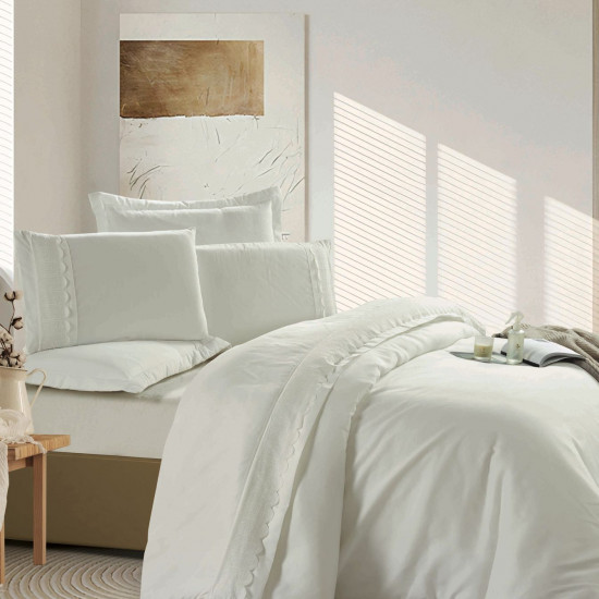 6-Piece Luxurious Wedding Comforter Set 6-Piece Luxurious Wedding Comforter Set