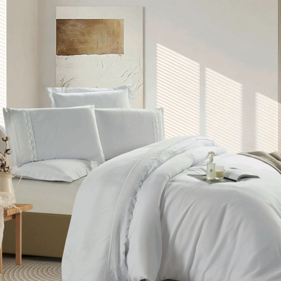 6-Piece Luxurious Wedding Comforter Set 6-Piece Luxurious Wedding Comforter Set