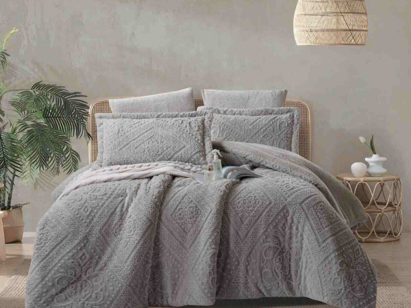 4-Piece Single Winter Comforter Set with Embroidered Pillowcases - Winter Collection
