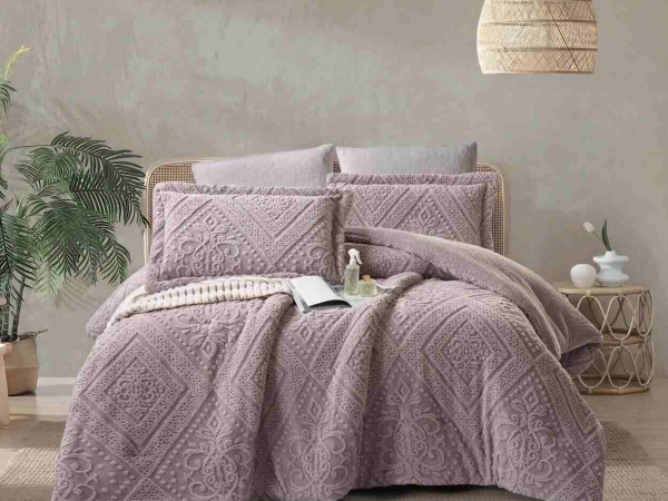 4-Piece Single Winter Comforter Set with Embroidered Pillowcases - Winter Collection