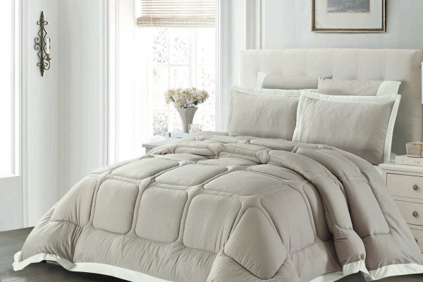 Luxury 6-Piece Bedding Set with Silk-Fill Comforter