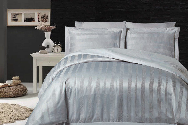 Luxury 6-Piece Bedding Set with Silk-Fill Comforter