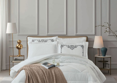 6PCS  Comforter Set with 2 Pillowcases Embroidered