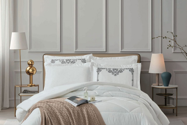 6PCS  Comforter Set with 2 Pillowcases Embroidered