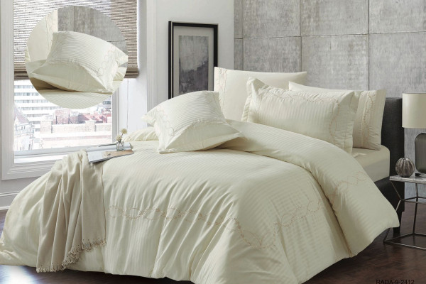 Elegant 6-Piece Bedding Set – Comforter, Fitted Sheet & Pillowcases (230x250 cm)