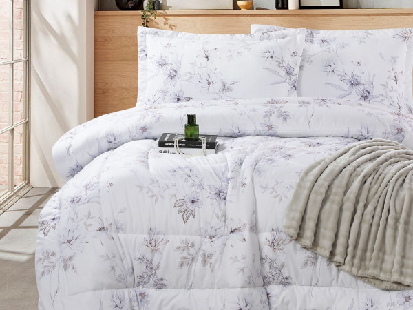 Queen Size 4PCS Bedding Set – Comforter, Fitted Sheet & Pillowcases