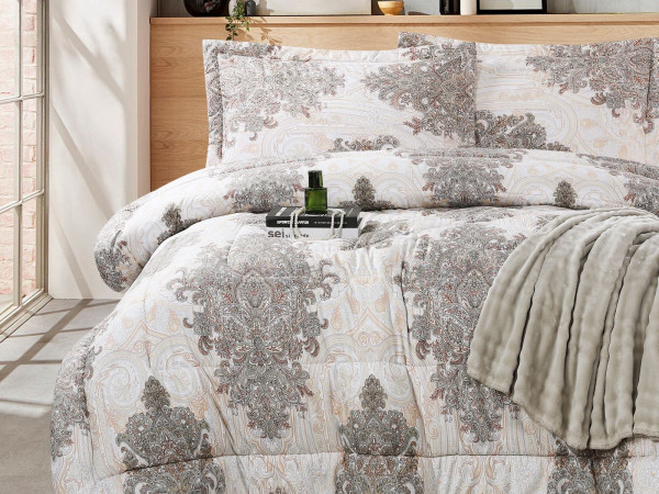 Queen Size 4PCS Bedding Set – Comforter, Fitted Sheet & Pillowcases