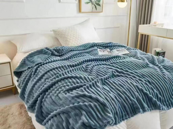 Soft & Elegant Single Size Flannel Blanket  160X240 cm