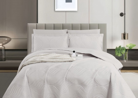 4 Pcs Bedspread Set – Premium Comforter & Bedding Set