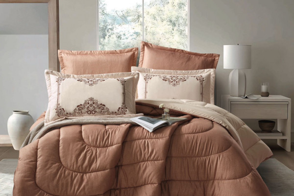 6PCS  Comforter Set with 2 Pillows Embroidered